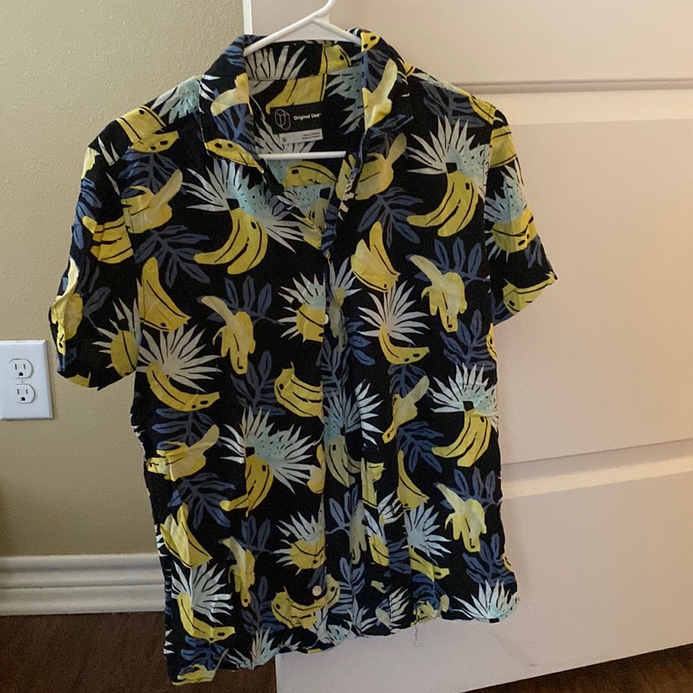 small hawaiian button up shirt